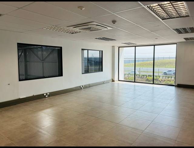 561M² WAREHOUSE TO LET IN GLEN ANIL